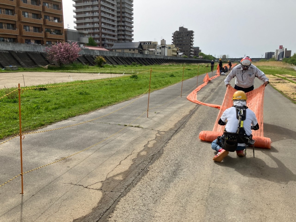 工事車両通行路オレンジネット撤去